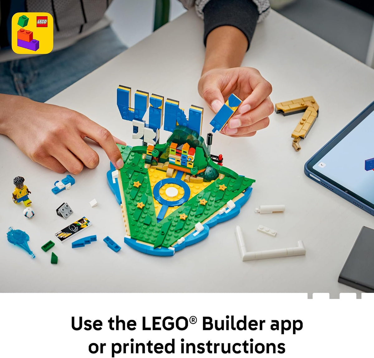 LEGO Editions Vini Jr. – Soccer Highlights - Building Set for Boys & Girls, Ages 10+ - Collectible Soccer Gift W/Plaque - Kids Bedroom or Shelf Decor - 43027
