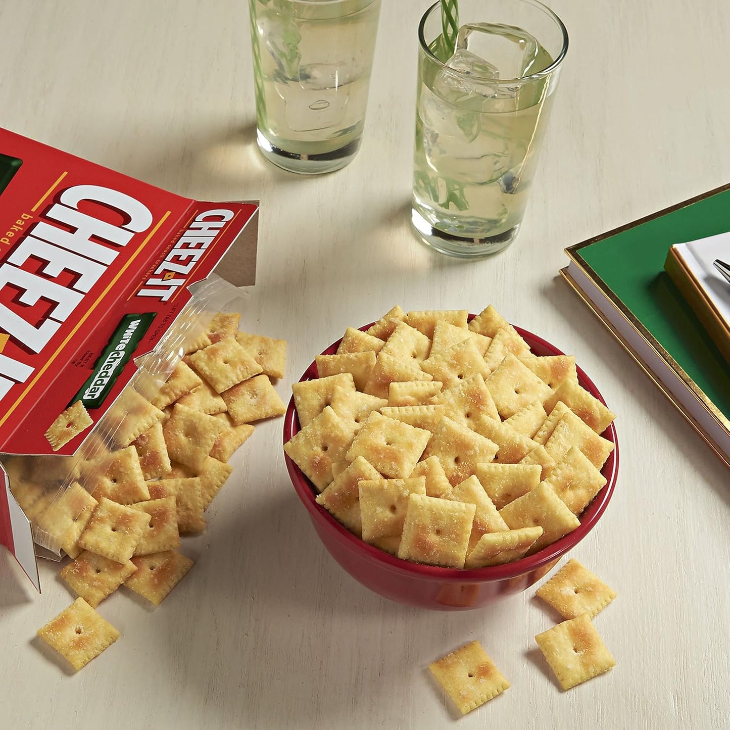 Kelloggs Keebler Cheez-It White Cheddar, 4.50-Ounce (Pack of 12)
