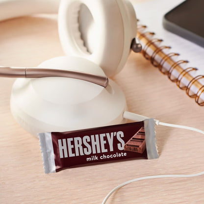 Hershey's Milk Chocolate Snack Size Candy, Party Pack 32.85 oz