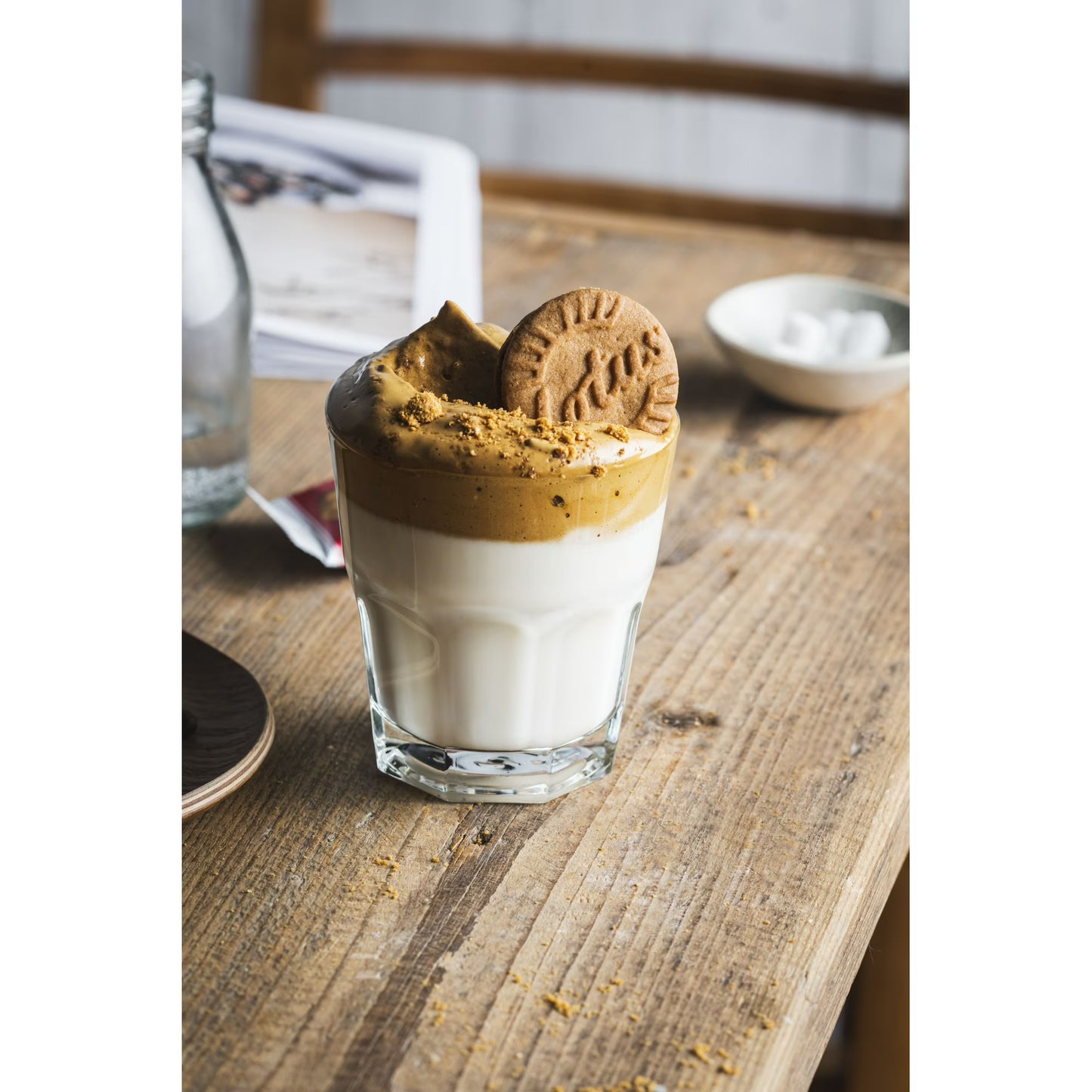 Biscoff Sandwich Cookies, Cookie Butter Creme, 2 Fresh Packs (11 cookies per pack)