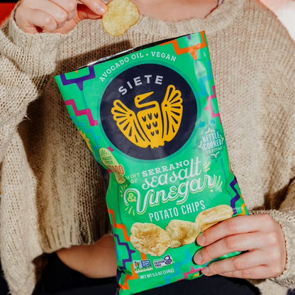 Siete Kettle Cooked Potato Chips Serrano Sea Salt & Vinegar - 5.5 oz