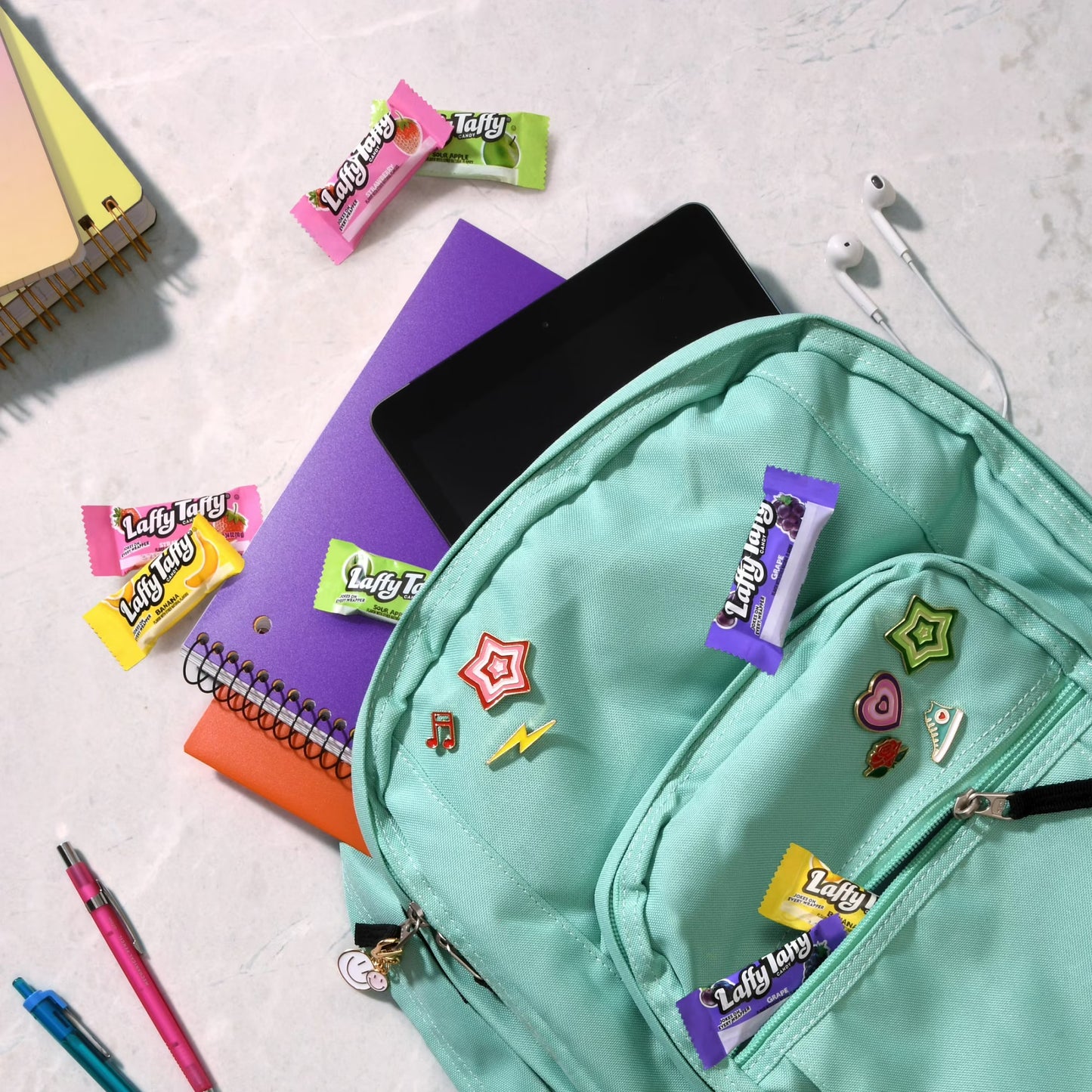 Laffy Taffy Assorted, Mini Bars, Chewy Candy in a Variety of Fruity Flavors, 22 oz Bag