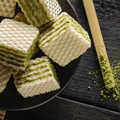 Loacker Quadratini Matcha, Cream-Filled Bite-Size Wafer Cookies, 7.76 oz, Pack of 6