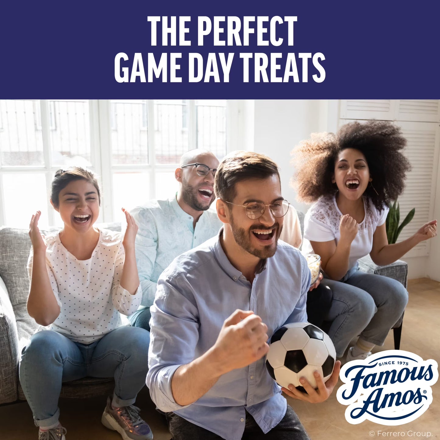 Famous Amos Classic Chocolate Chip Cookies, Bite-size cookies, Sweet Treats, 30 Pack Box, 1 oz Bag