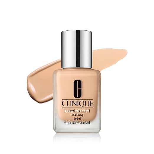 Clinique Superbalanced Oil Free Liquid Foundation Makeup For Dry to Oily Skin Types | Hydrating + Moisturizing | Moderate Coverage + Natural Finish