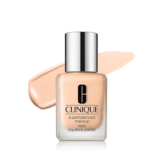 Clinique Superbalanced Oil Free Liquid Foundation Makeup For Dry to Oily Skin Types | Hydrating + Moisturizing | Moderate Coverage + Natural Finish
