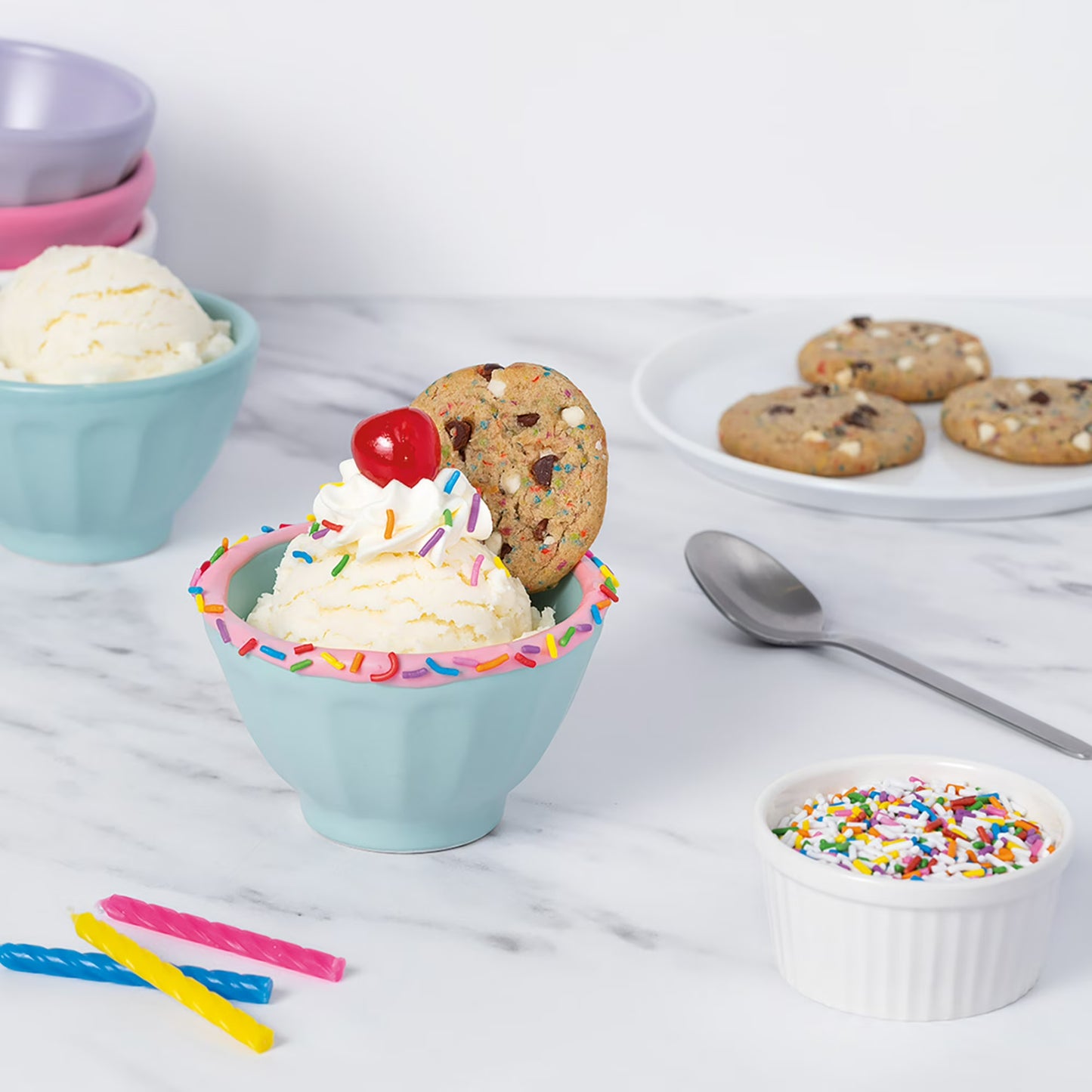 CHIPS AHOY! Crunchy White Fudge Chocolate Chunky Fudgy Chocolate Chip Cookies, Family Size, 18 oz