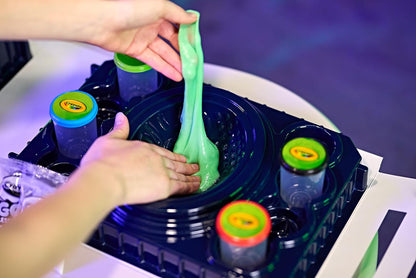 Crayola Goo All-in-1 Sensory Station, Galactic Slime Making Kit for Kids, Less Mess, DIY Arts & Crafts Set, Gifts for Kids, Ages 6+