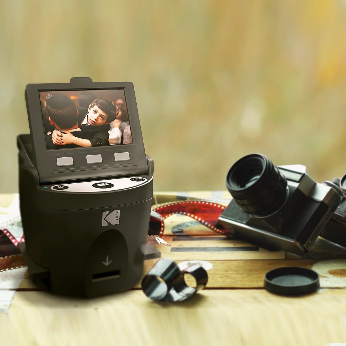 KODAK SCANZA Film & Slide Scanner, 3.5" LCD, 35mm, 126, 110, Super 8 & 8mm