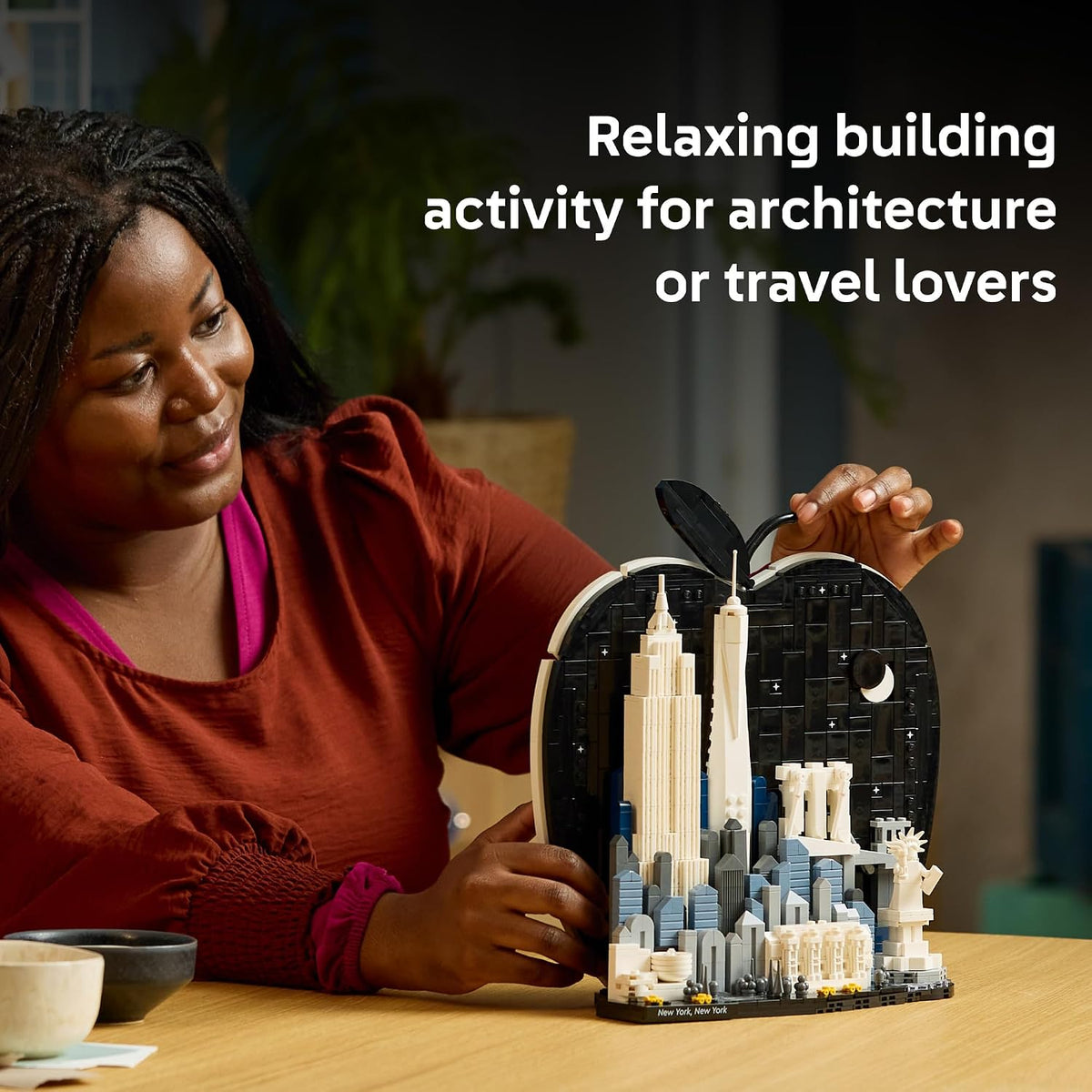 LEGO Architecture New York City – The Big Apple Building Set for Adults, Ages 18+ - Decor for Bedroom, Office or Desk - Gift for Men & Women - 21066