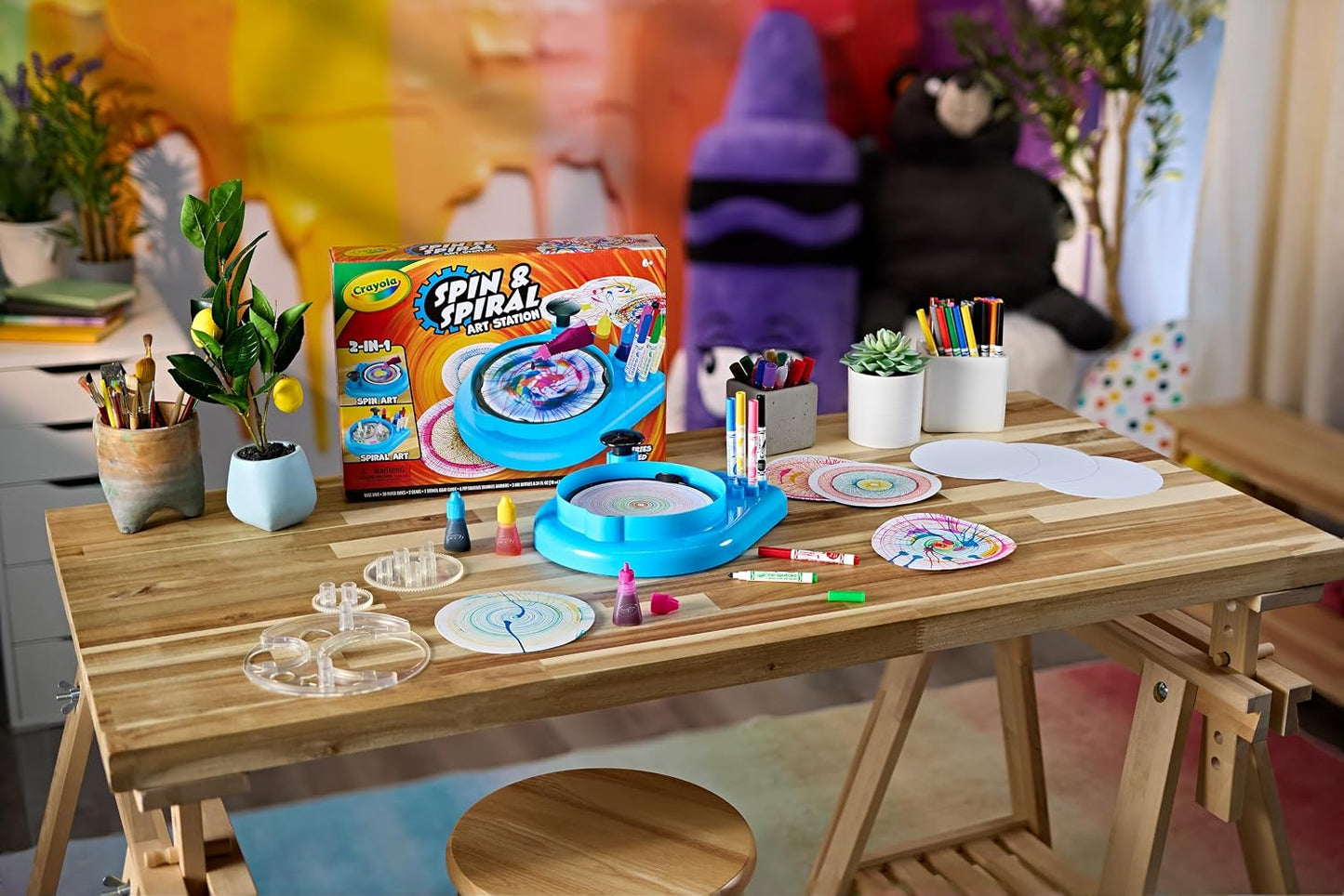 Crayola Spin & Spiral Art Station, Spin Art Machine, Arts & Crafts for Kids Ages 6, 7, 8, 9