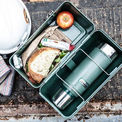 STANLEY Classic Lunch Box 10 qt | Vintage Metal Lunchbox | Durable Meal Container with Handle and Latch | Stores Food, Drinks, Thermos, Water Bottle | Hammertone Green