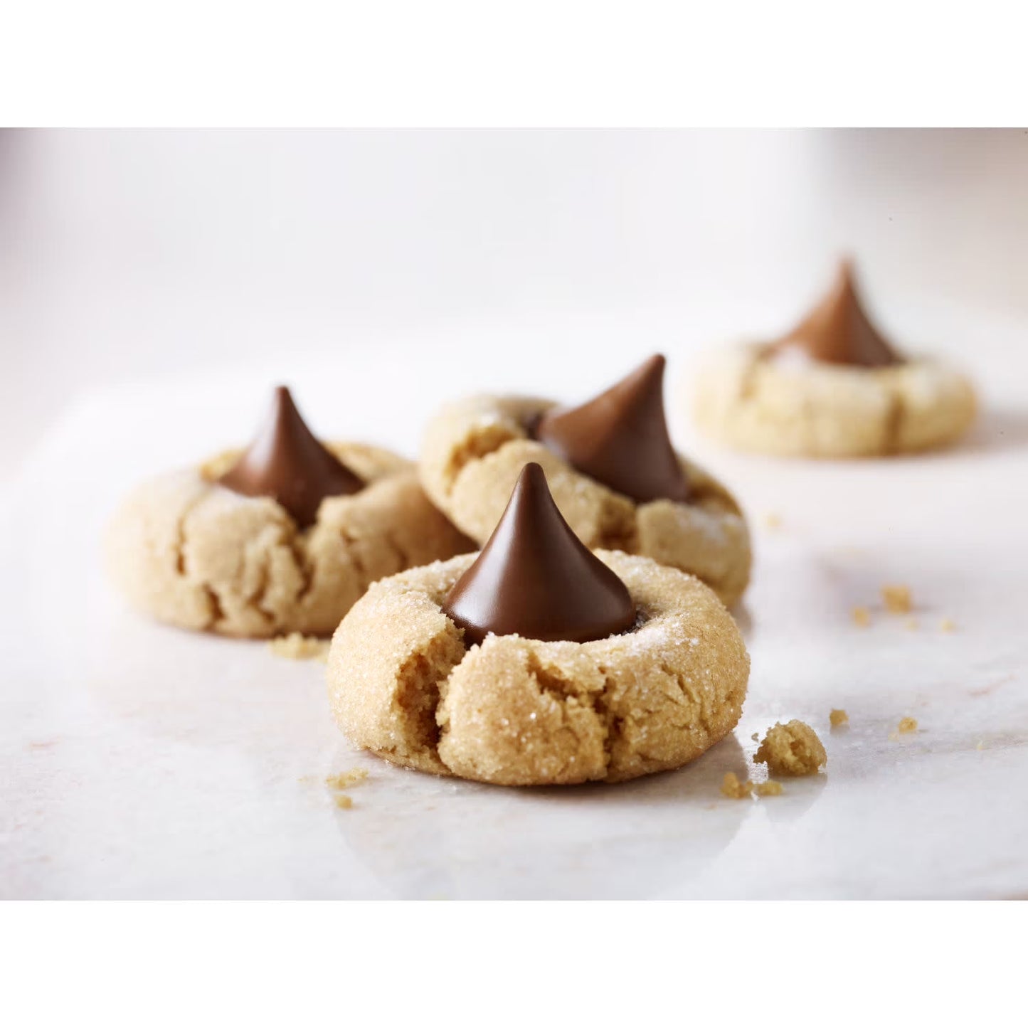 Hershey's Kisses Milk Chocolate Candy, Family Pack 17.9 oz