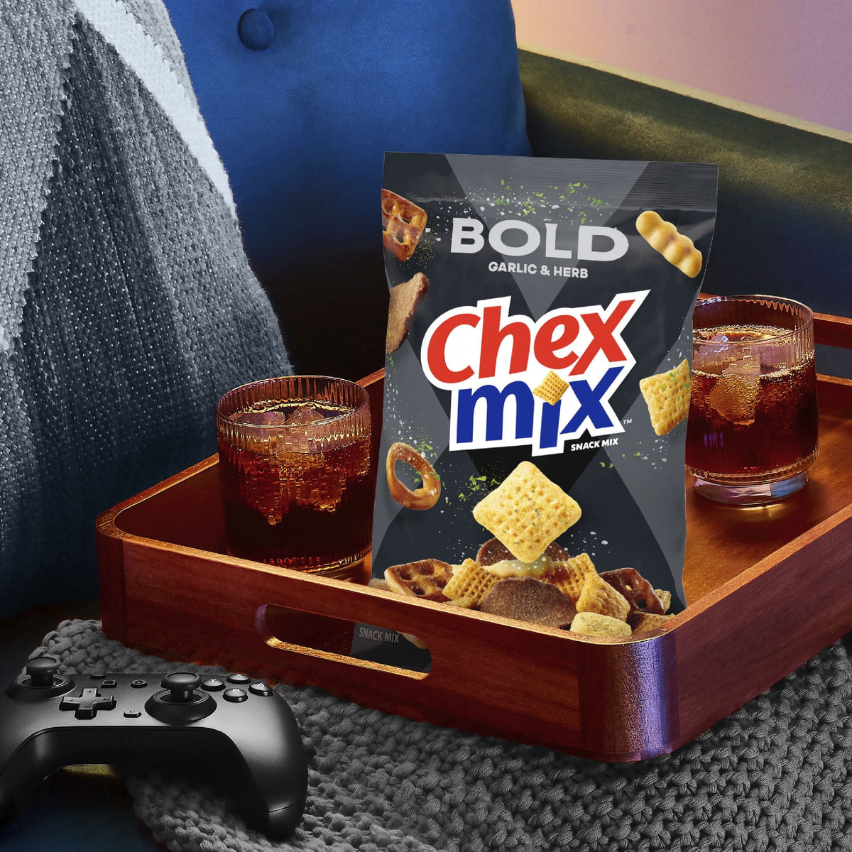 (4 pack) Chex Mix Bold Garlic and Herb Snack Mix, Family Size, Snacks, 13.5 oz