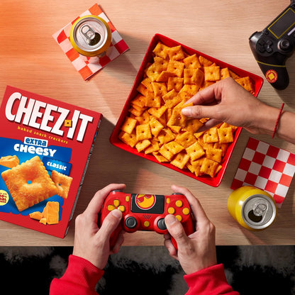 Cheez-It Cheese Crackers, Baked Snack Crackers, Lunch Snacks, Extra Cheesy, 12.4oz Box (1 Box)