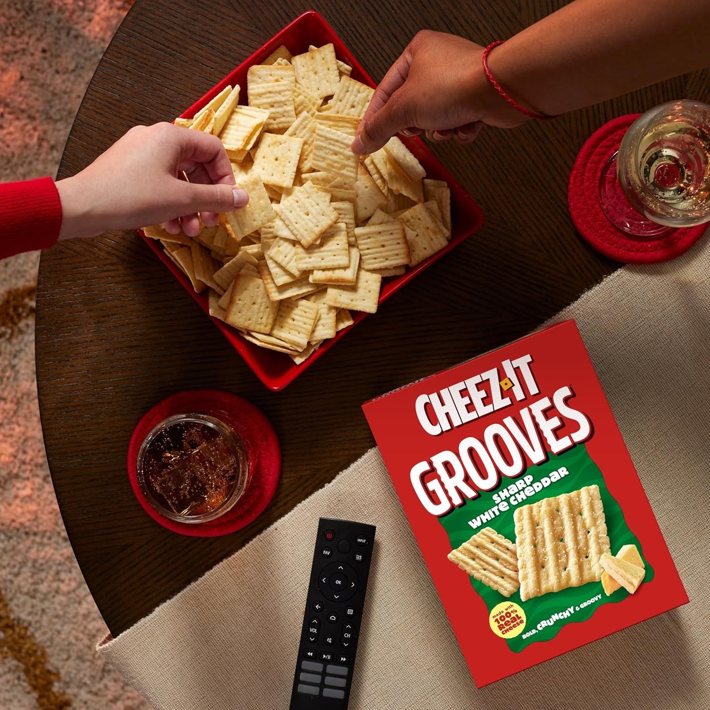 Cheez-It Grooves Crunchy Cheese Crackers, Snack Crackers, Lunch Snacks, Family Size, Sharp White Cheddar, 17oz Box (1 Box)