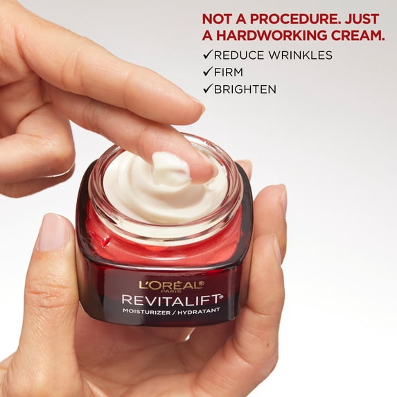 L'Oreal Paris Revitalift Triple Power Anti-Aging Face Moisturizer Travel Size, Pro Retinol, Hyaluronic Acid & Vitamin C, Reduce Wrinkles, 0.5oz