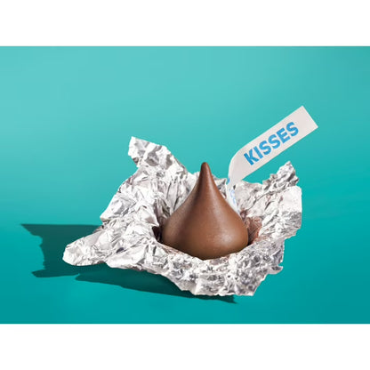 Hershey's Kisses Milk Chocolate Candy, Family Pack 17.9 oz