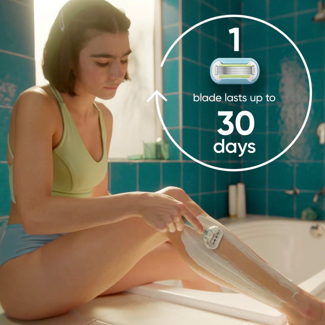 Venus Manual Razor, Extra Smooth for Women, 5 Blades, Handle + 2 Refills, Green