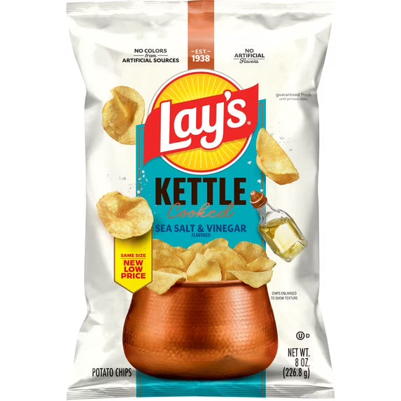 Lay’s Sea Salt & Vinegar Kettle Cooked Potato Chips Bag, 8 oz