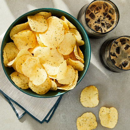 Great Value Sour Cream & Onion Flavored Potato Chips, 7.75 oz Bag