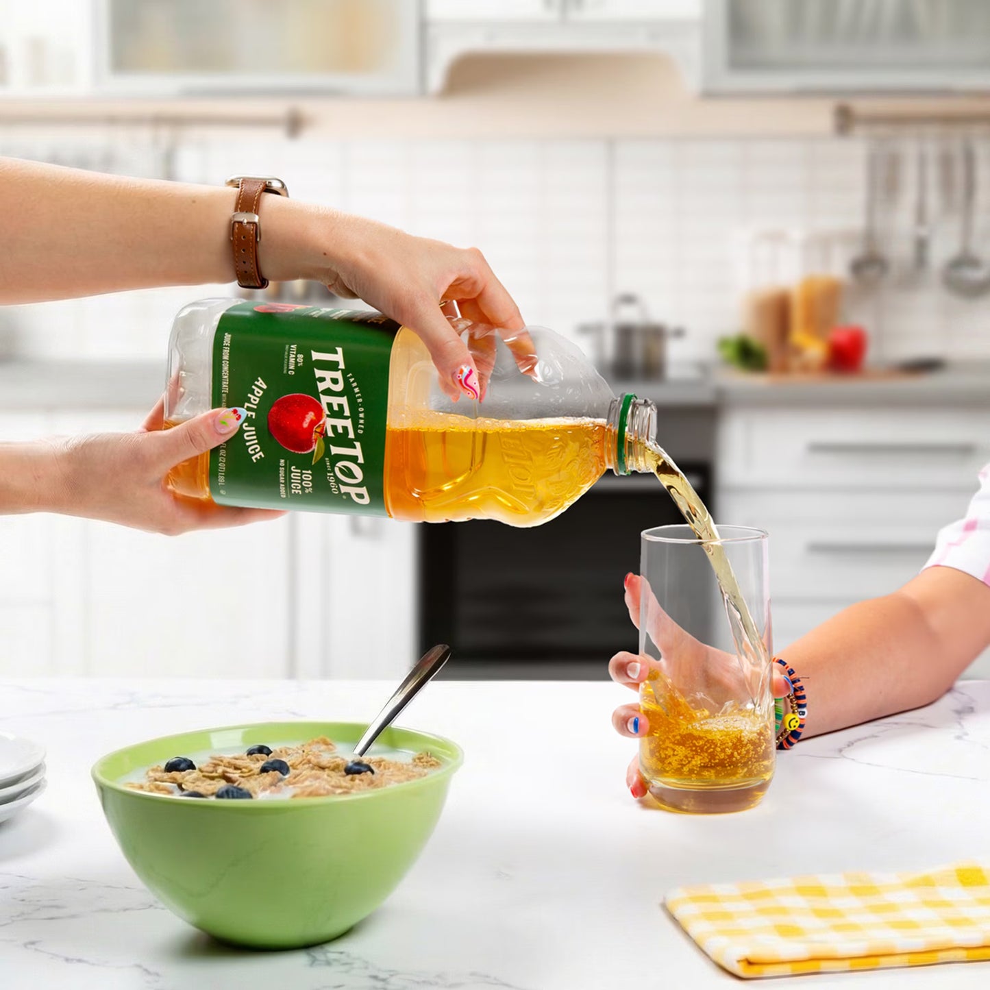 Tree Top 100% Apple Juice, No Sugar Added, No High Fructose Corn Syrup, 64 fl Oz