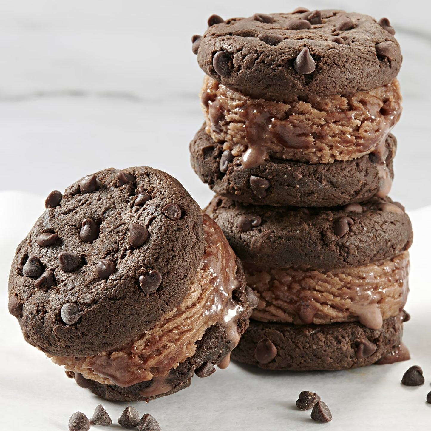 CHIPS AHOY! Chewy Chocolatey Hershey's Fudge Filled Soft Chocolate Chip Cookies, Family Size, 14.85 oz